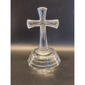 Deplomb lead crystal cross.